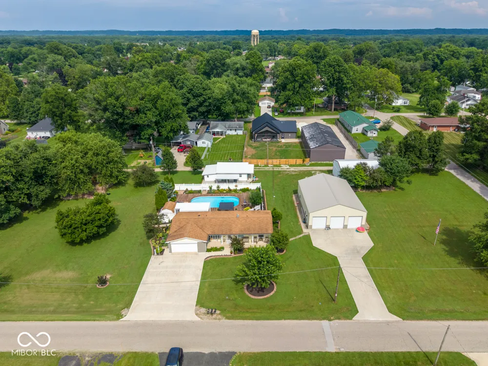 658 S Fulton Street Clinton, IN 47842