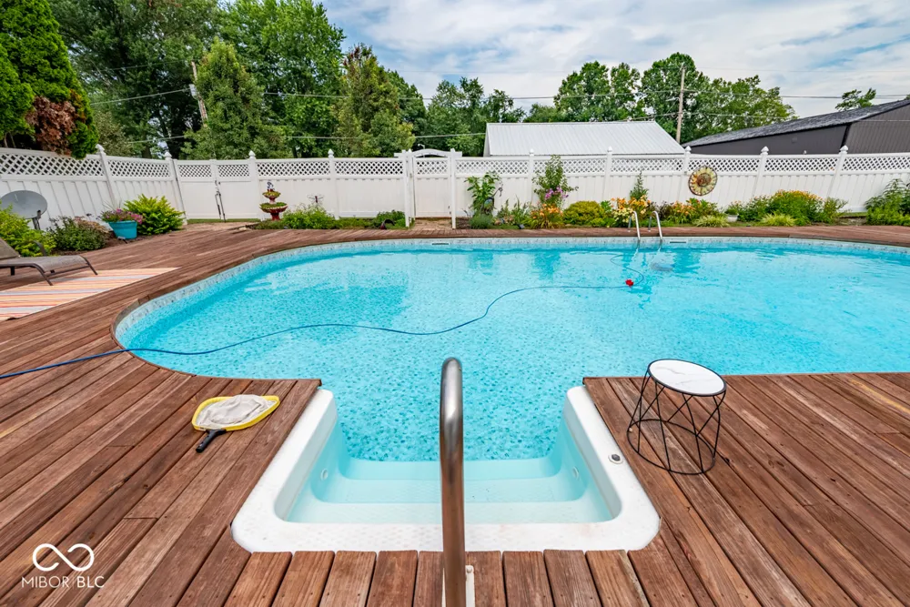658 S Fulton Street Clinton, IN 47842