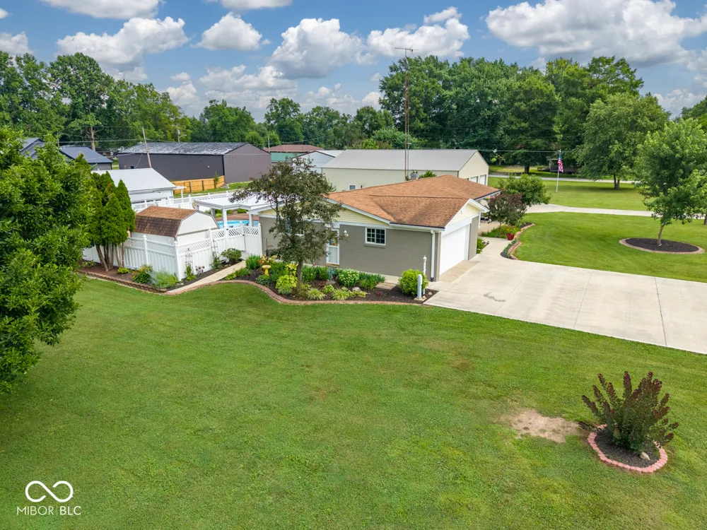 658 S Fulton Street Clinton, IN 47842