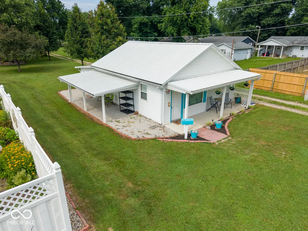 658 S Fulton Street Clinton, IN 47842