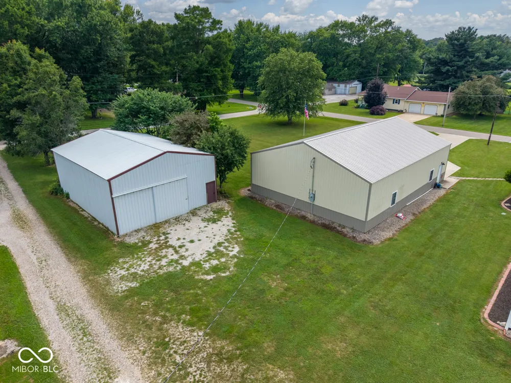 658 S Fulton Street Clinton, IN 47842