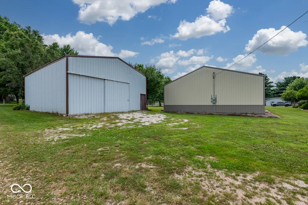 658 S Fulton Street Clinton, IN 47842