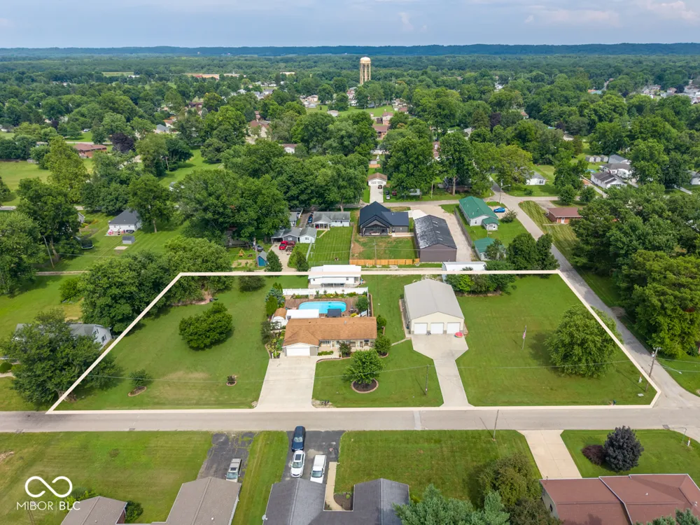 658 S Fulton Street Clinton, IN 47842