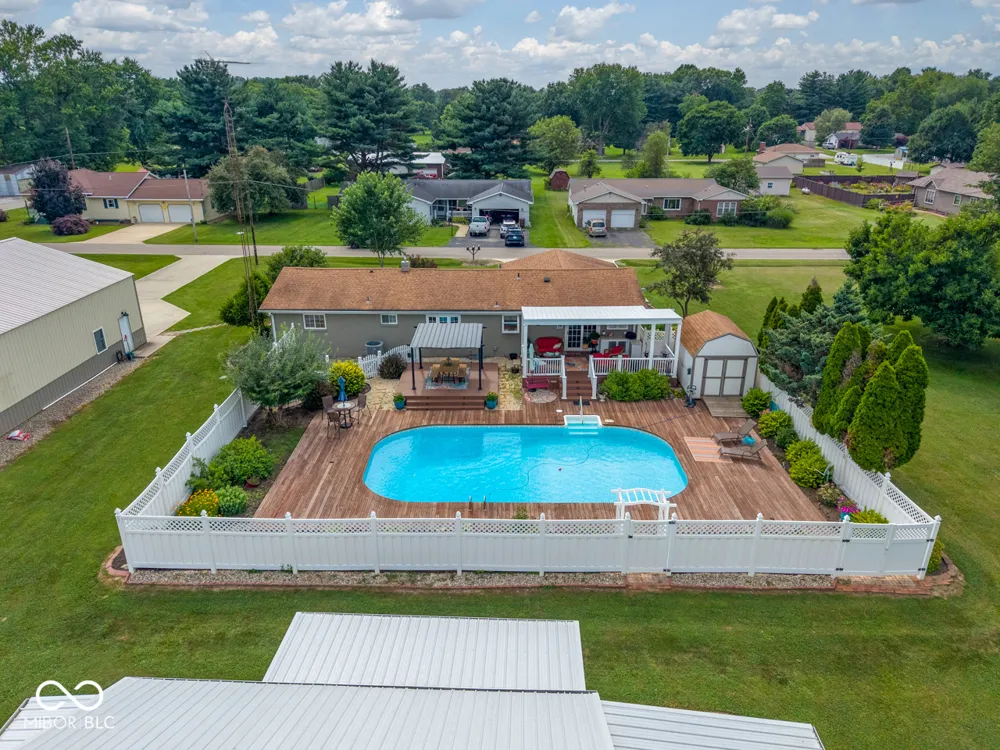 658 S Fulton Street Clinton, IN 47842