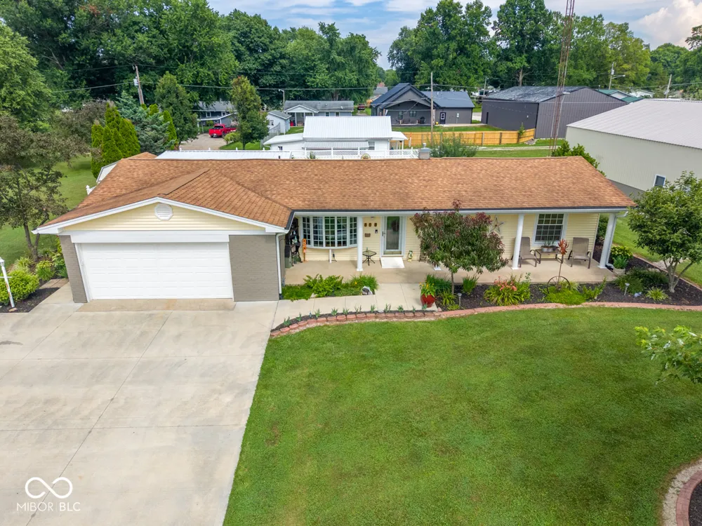 658 S Fulton Street Clinton, IN 47842