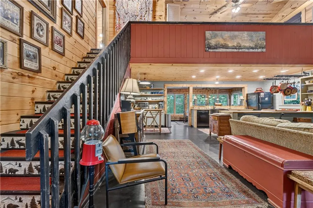 24 Wolf Howl Trail Sautee Nacoochee, GA 30571