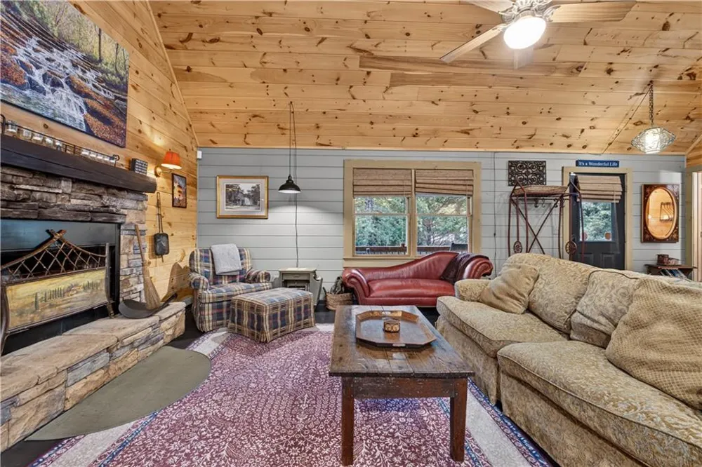 24 Wolf Howl Trail Sautee Nacoochee, GA 30571