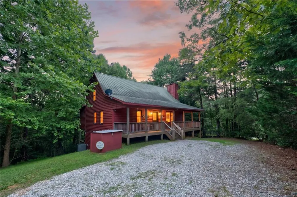 24 Wolf Howl Trail Sautee Nacoochee, GA 30571