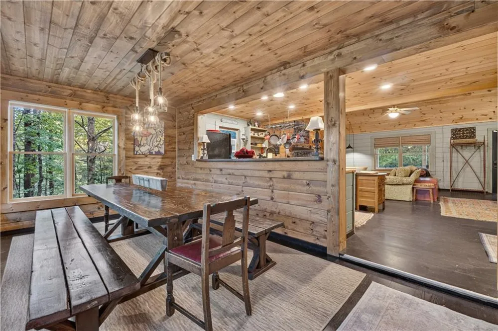 24 Wolf Howl Trail Sautee Nacoochee, GA 30571