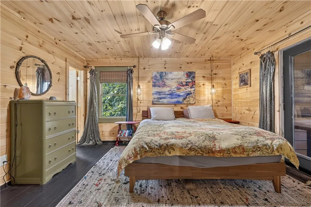 24 Wolf Howl Trail Sautee Nacoochee, GA 30571