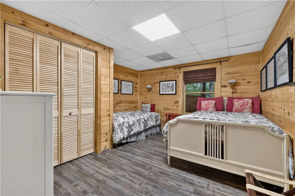 24 Wolf Howl Trail Sautee Nacoochee, GA 30571
