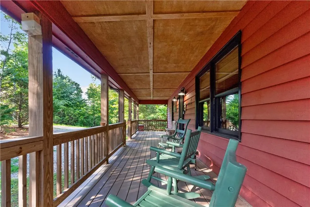 24 Wolf Howl Trail Sautee Nacoochee, GA 30571
