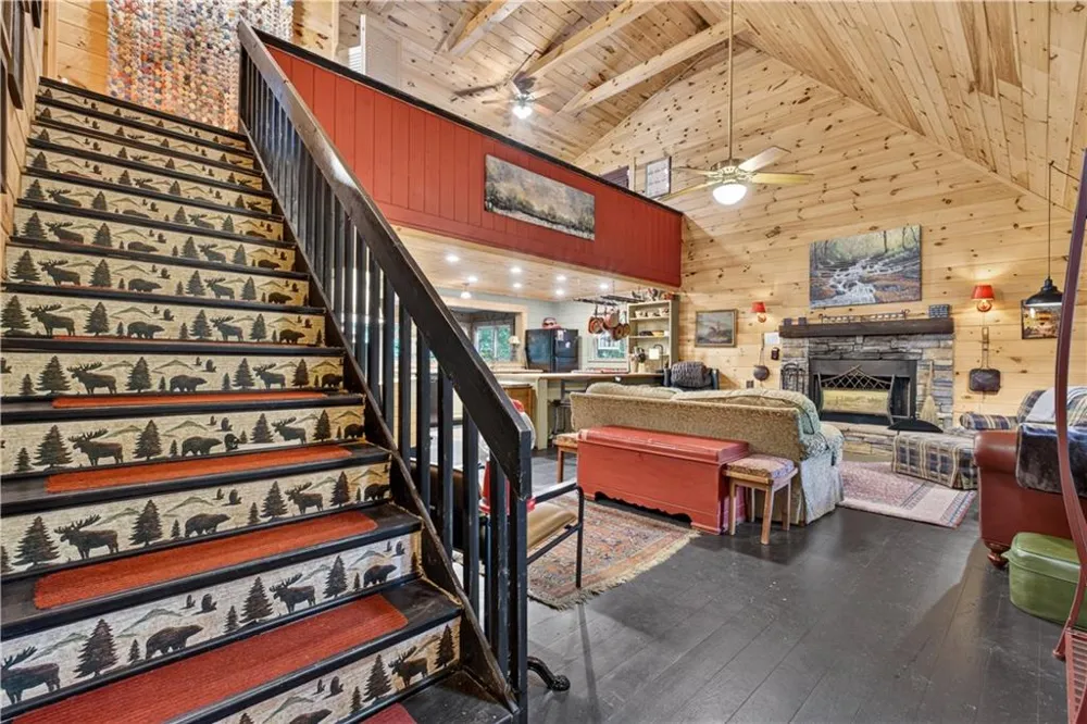 24 Wolf Howl Trail Sautee Nacoochee, GA 30571