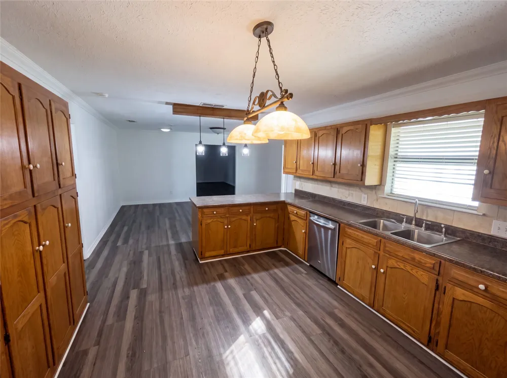 120 Rs County Road 1623 Lone Oak, TX 75453
