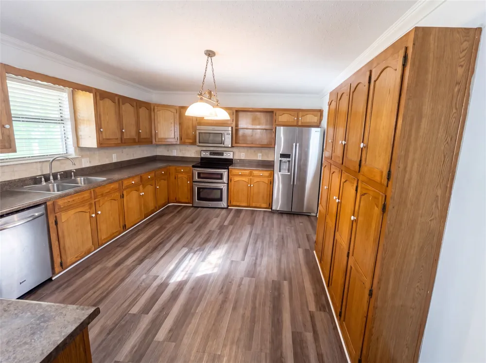 120 Rs County Road 1623 Lone Oak, TX 75453