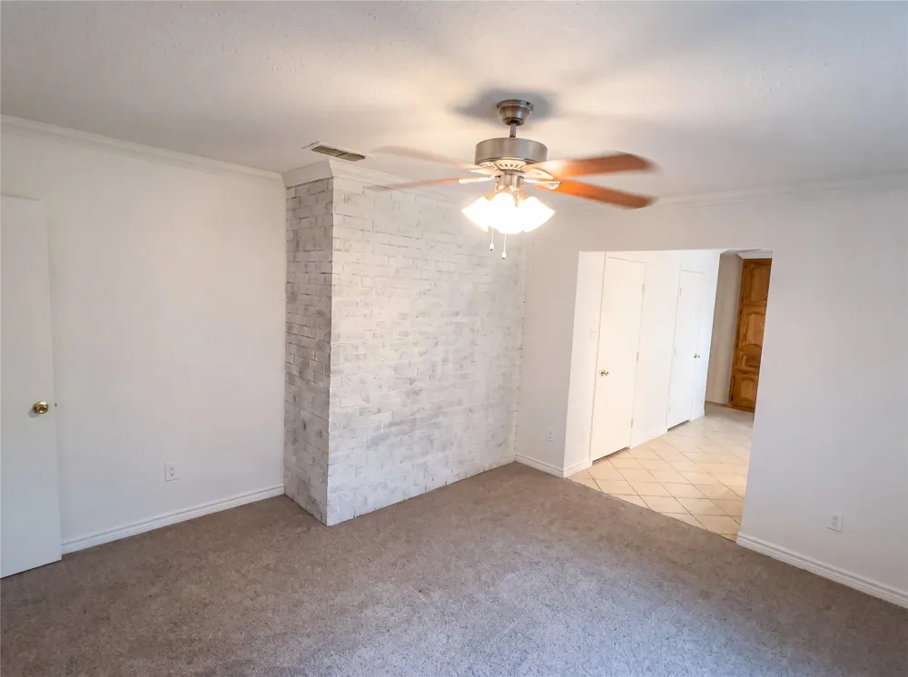 120 Rs County Road 1623 Lone Oak, TX 75453