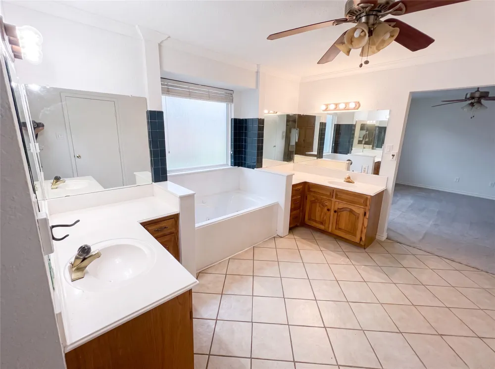 120 Rs County Road 1623 Lone Oak, TX 75453