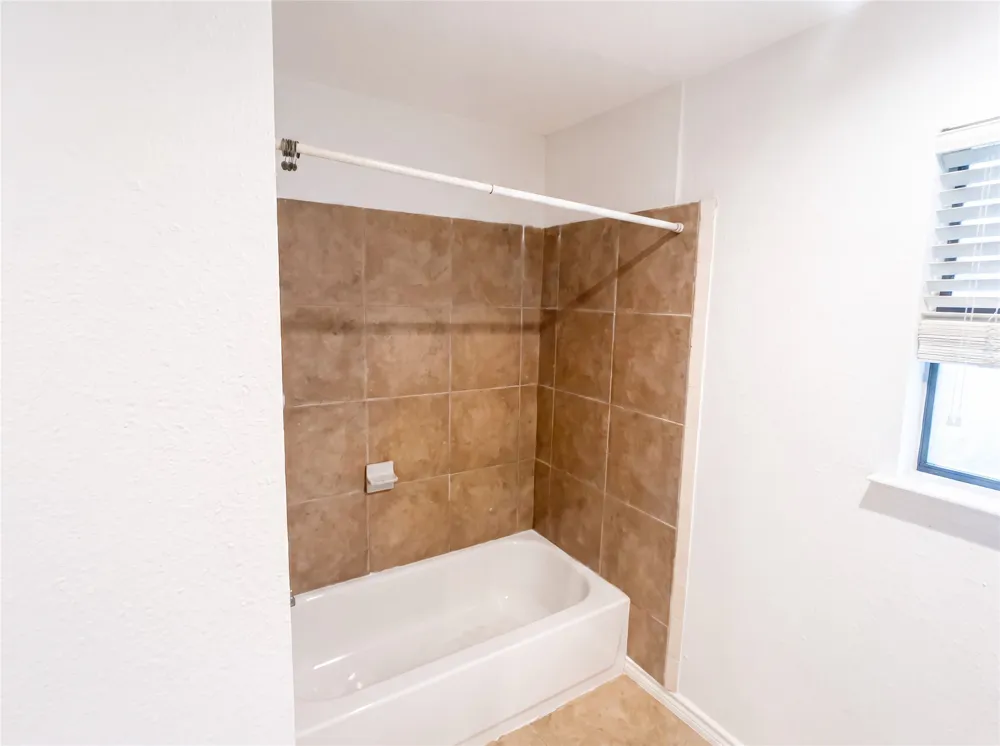 120 Rs County Road 1623 Lone Oak, TX 75453