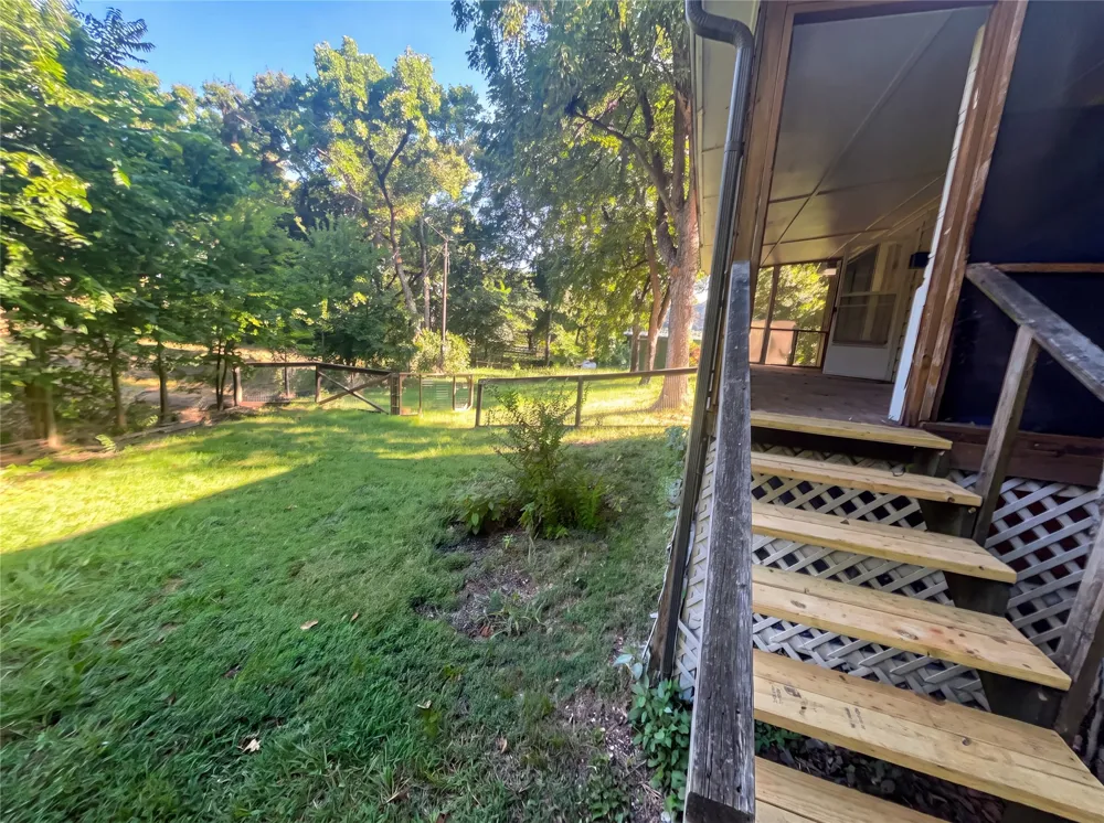 120 Rs County Road 1623 Lone Oak, TX 75453