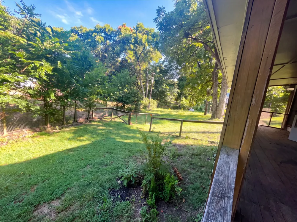 120 Rs County Road 1623 Lone Oak, TX 75453