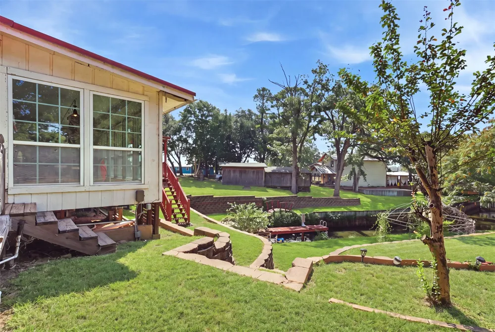 1913 Austin Aisle Tool, TX 75143