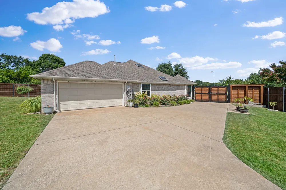 6402 Bluebonnet Drive Rowlett, TX 75089