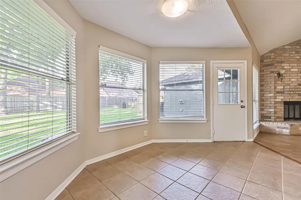 1504 Windsor Drive Friendswood, TX 77546