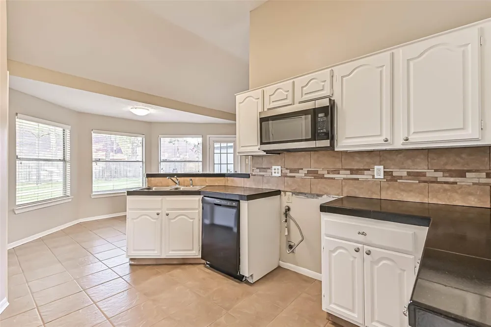 1504 Windsor Drive Friendswood, TX 77546