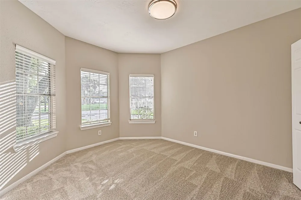 1504 Windsor Drive Friendswood, TX 77546