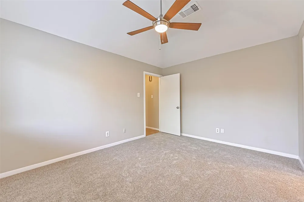 1504 Windsor Drive Friendswood, TX 77546