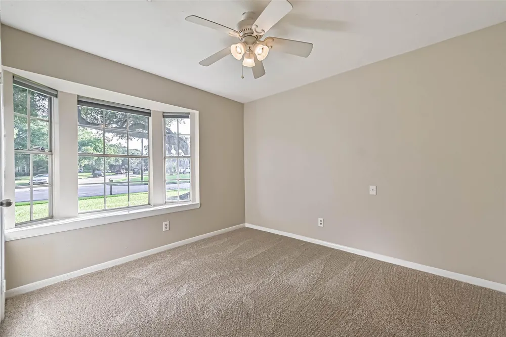 1504 Windsor Drive Friendswood, TX 77546