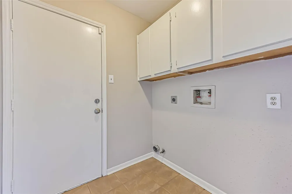 1504 Windsor Drive Friendswood, TX 77546