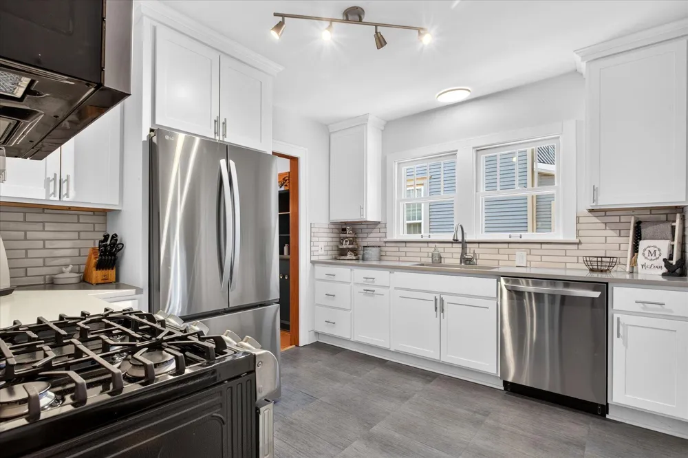 903 Lewis Avenue St. Joseph, MI 49085