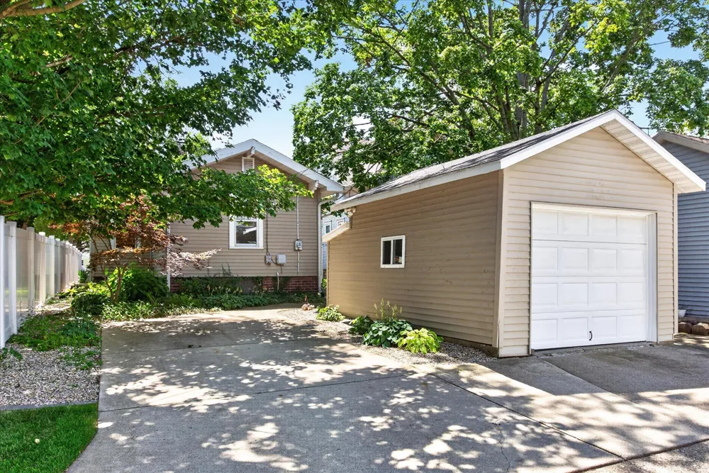 903 Lewis Avenue St. Joseph, MI 49085