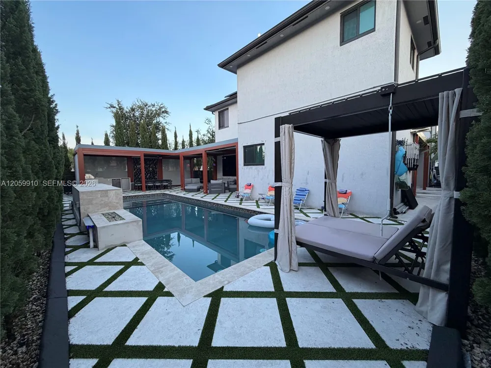 13661 SW 160th Ct Miami, FL 33196
