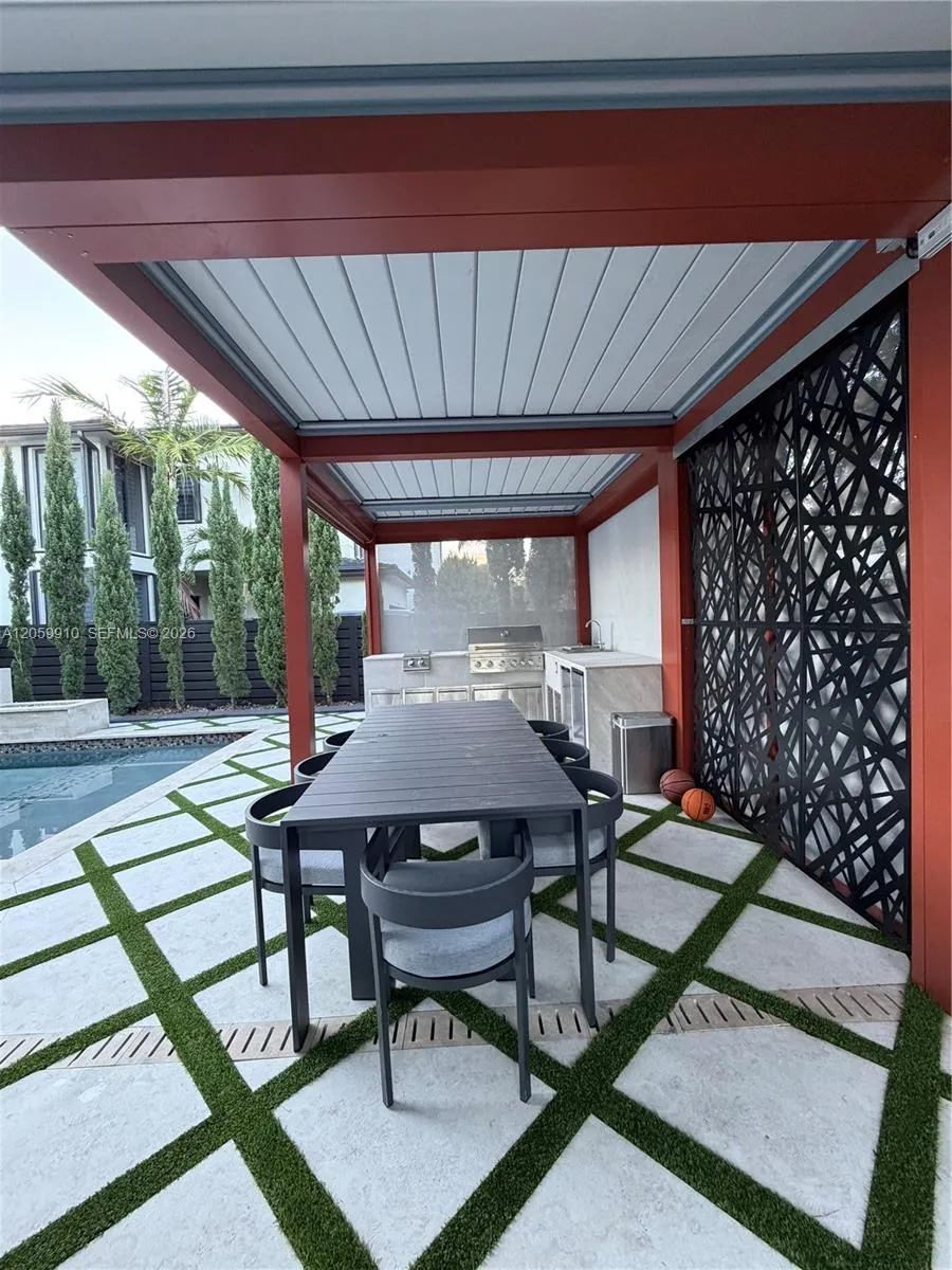 13661 SW 160th Ct Miami, FL 33196