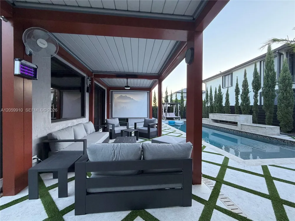 13661 SW 160th Ct Miami, FL 33196