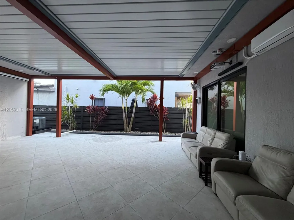 13661 SW 160th Ct Miami, FL 33196