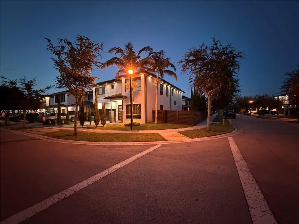 13661 SW 160th Ct Miami, FL 33196