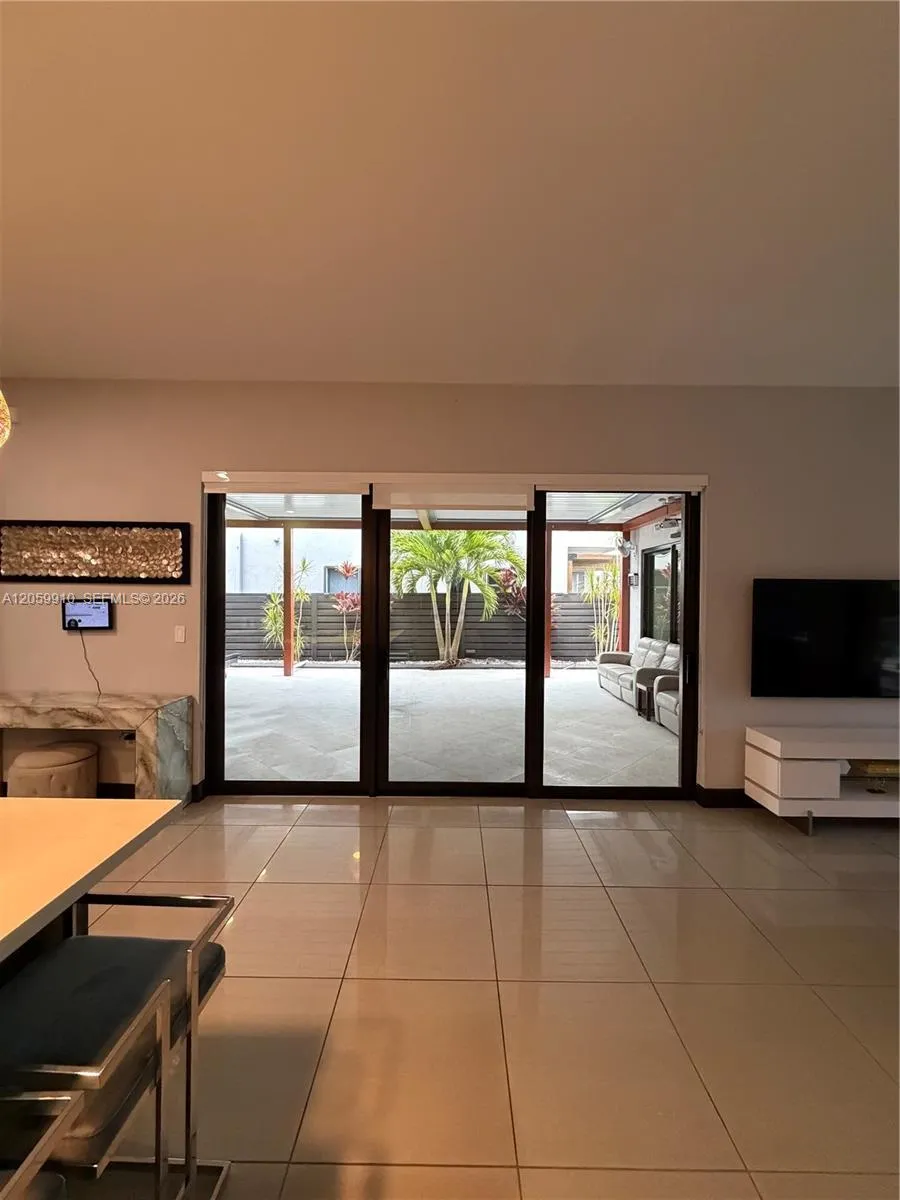 13661 SW 160th Ct Miami, FL 33196