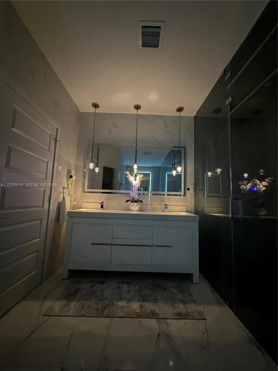 13661 SW 160th Ct Miami, FL 33196