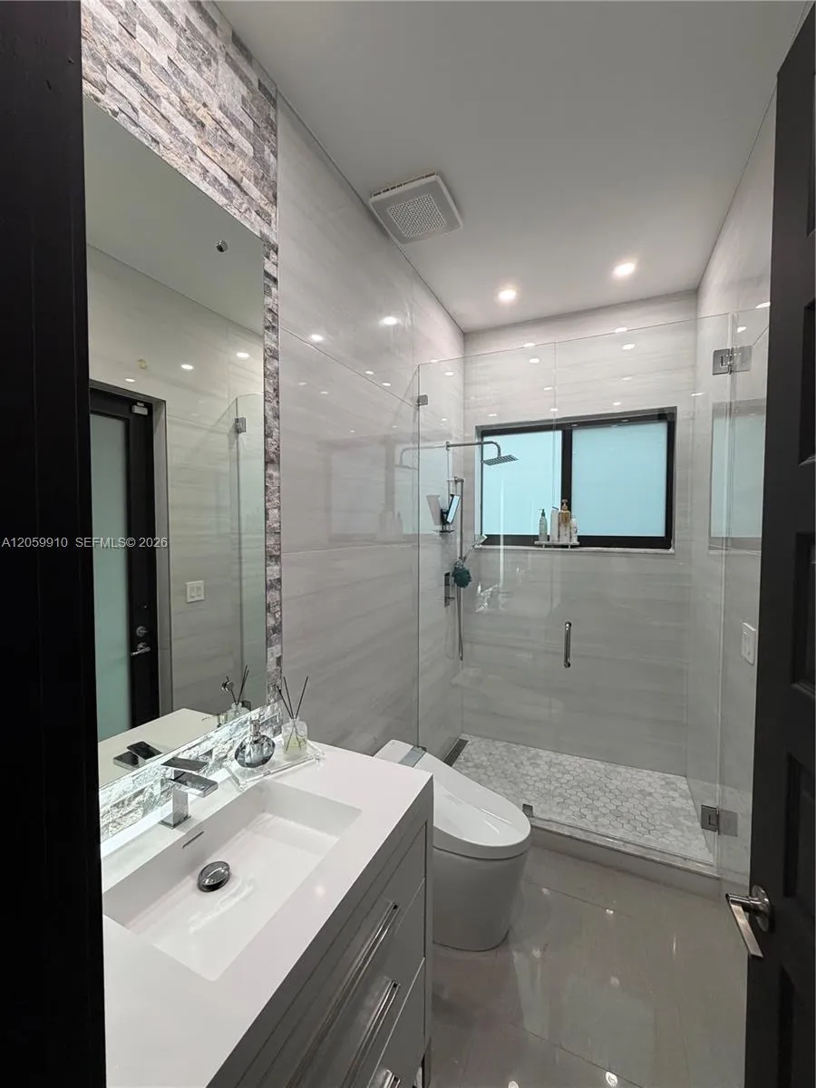13661 SW 160th Ct Miami, FL 33196