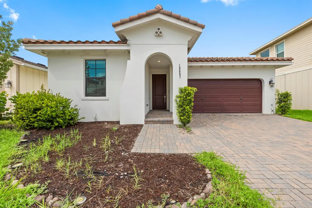 19667 Rugged Trunk Trail Loxahatchee, FL 33470