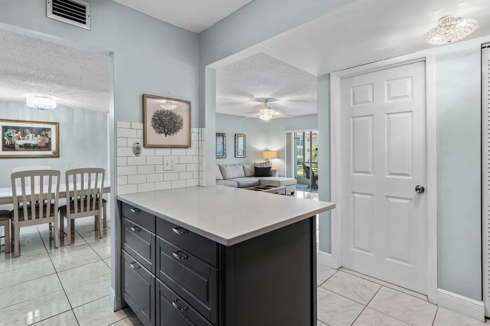 721 LORI DRIVE #208 Palm Springs, FL 33461
