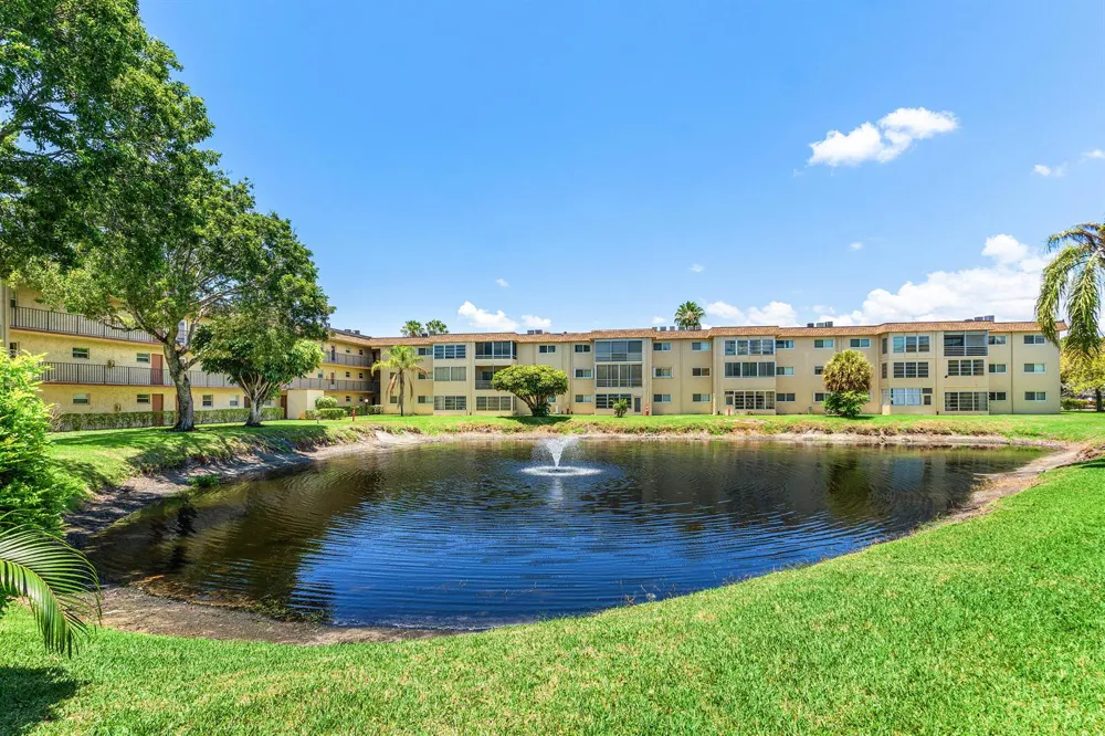 721 LORI DRIVE #208 Palm Springs, FL 33461
