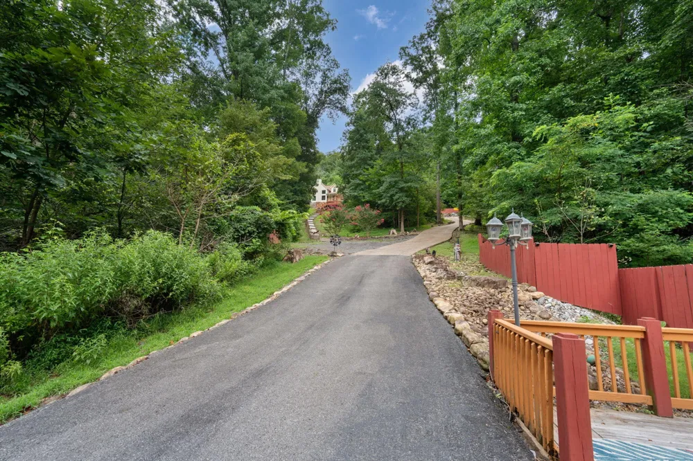 9369 Hopi Trail Ooltewah, TN 37363