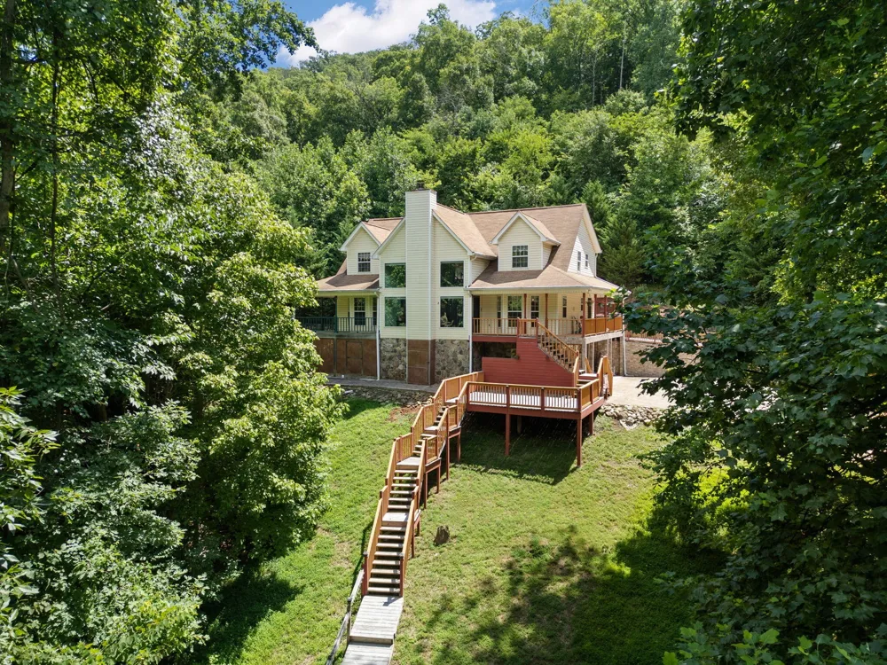 9369 Hopi Trail Ooltewah, TN 37363