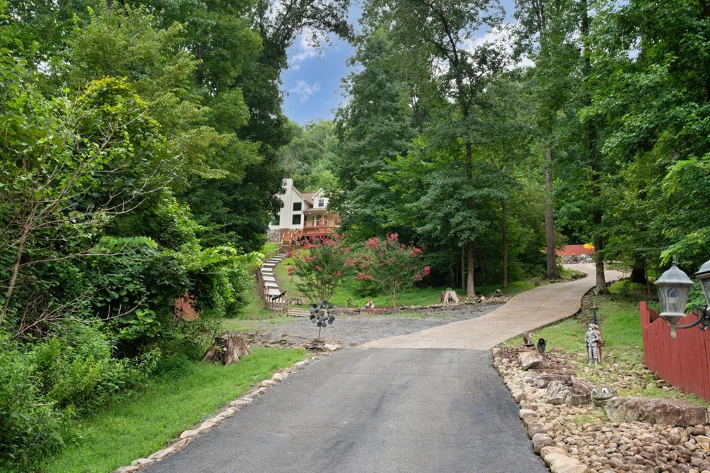9369 Hopi Trail Ooltewah, TN 37363