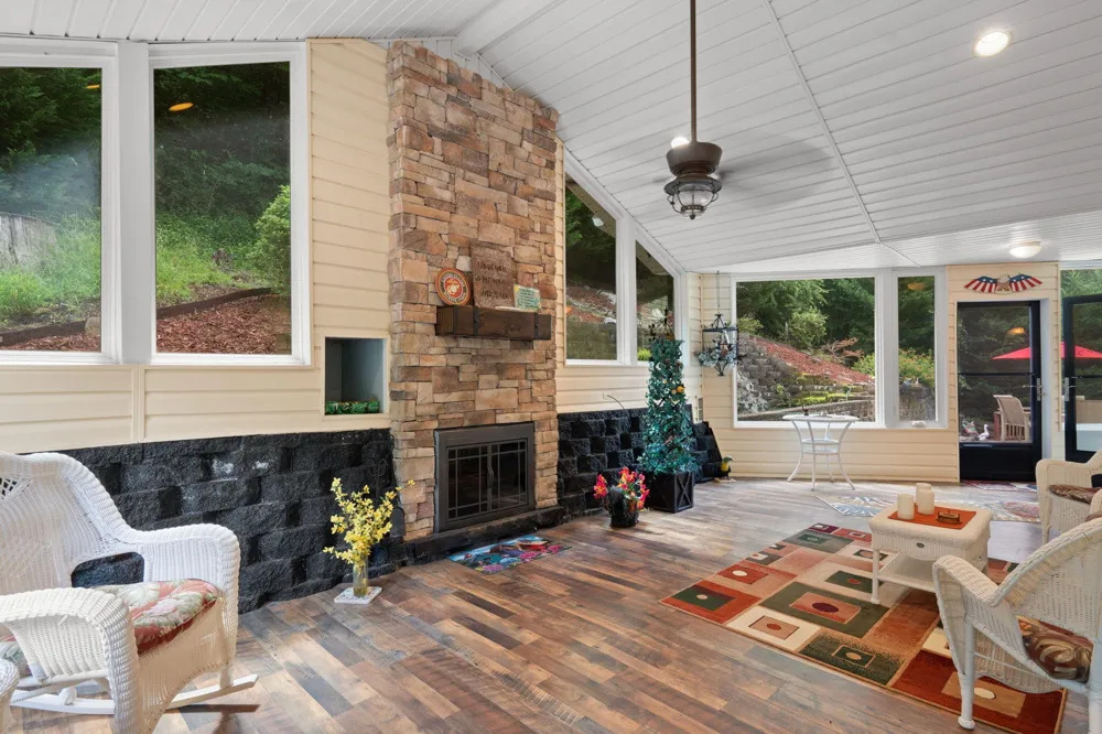 9369 Hopi Trail Ooltewah, TN 37363