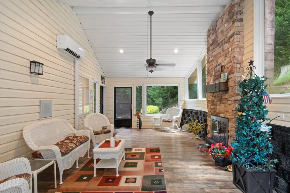 9369 Hopi Trail Ooltewah, TN 37363